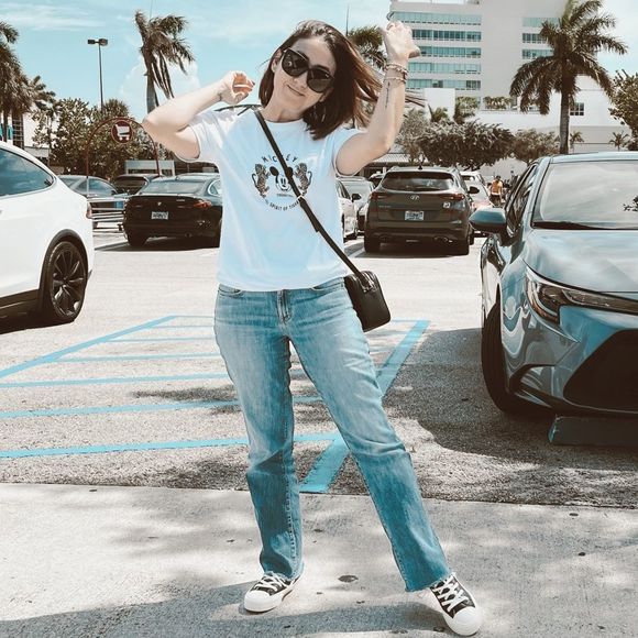 White mickey tshirt  - Picture 3 of 5